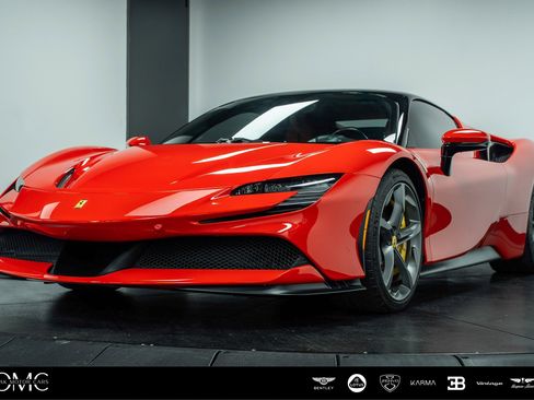 Used 2021 Ferrari SF90 Stradale image 1