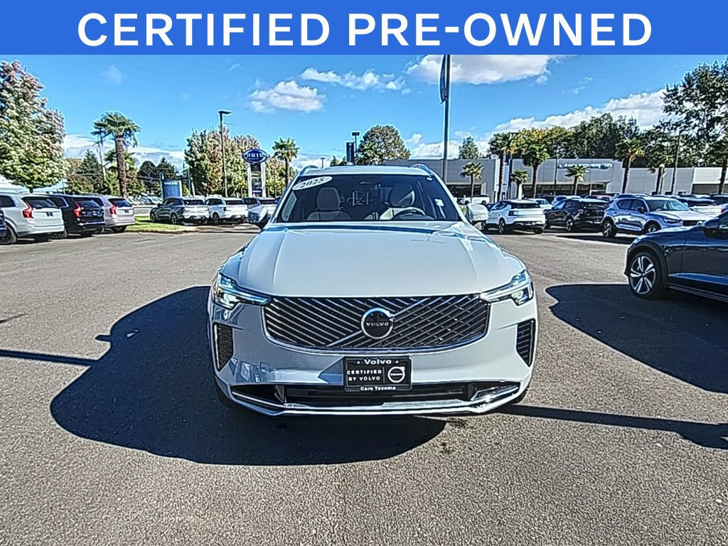 Used 2025 Volvo XC90 T8 Core AWD/4WD image 7