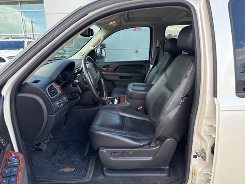 Used 2013 Chevrolet Tahoe LTZ AWD/4WD image 2