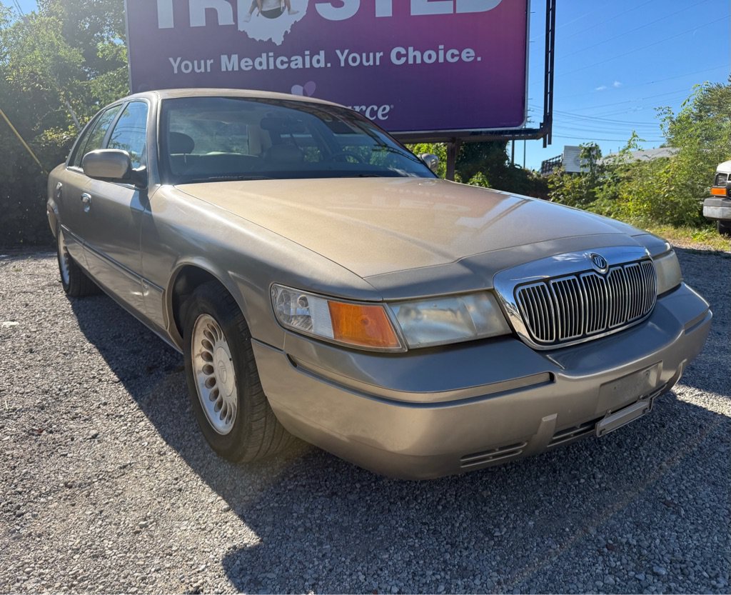 Used 2000 Mercury Grand Marquis LS RWD image 2