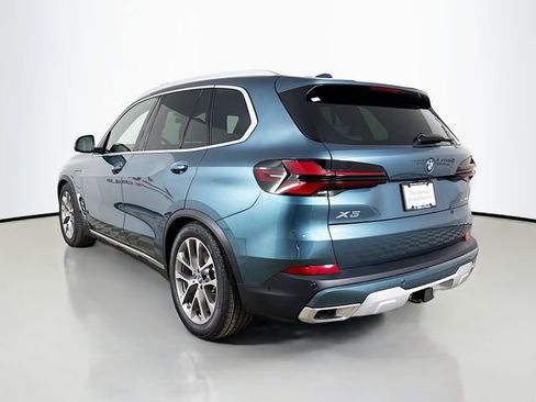 New 2026 BMW X5 xDrive50e image 5