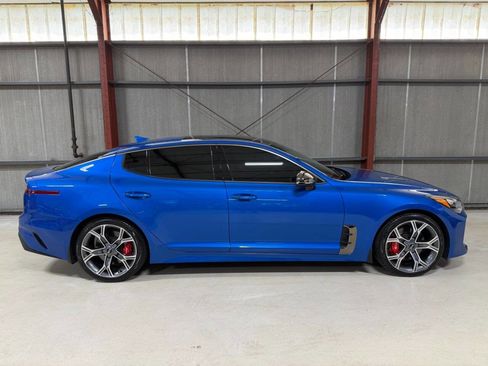 Used 2021 Kia Stinger GT2 image 22