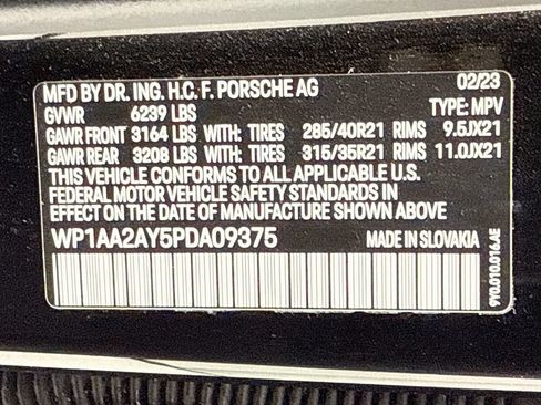 Certified 2023 Porsche Cayenne AWD/4WD image 12
