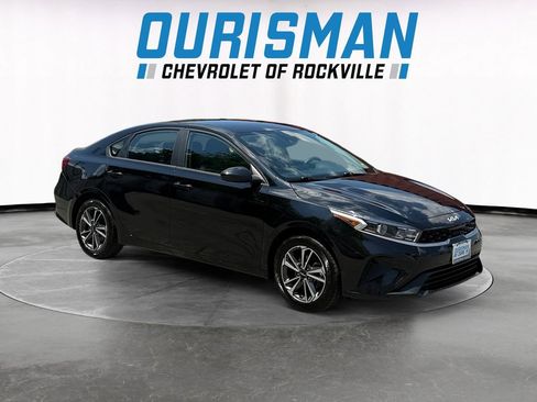 Used 2023 Kia Forte LXS FWD image 1