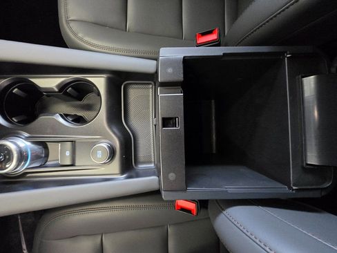 New 2026 Ford Explorer Active w/ Active Comfort Package image 21