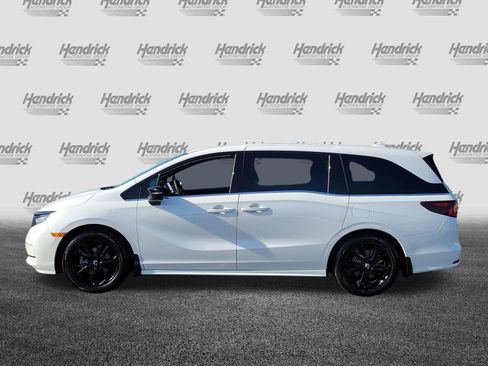 Used 2024 Honda Odyssey Sport image 4