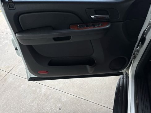 Used 2009 Chevrolet Tahoe LT image 8