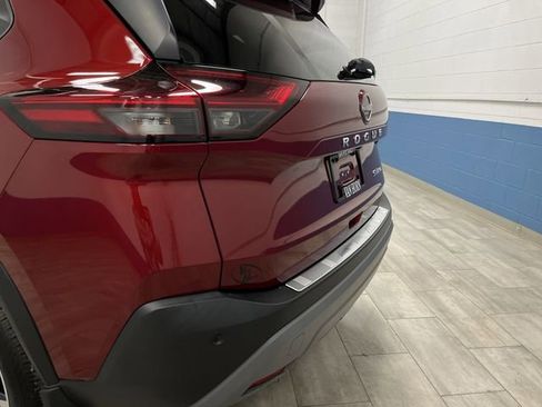 Used 2023 Nissan Rogue SV image 30