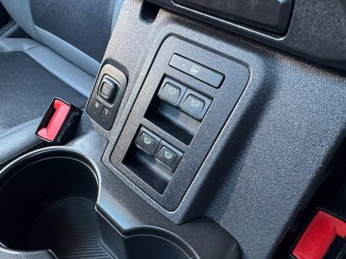 Used 2022 Ford Bronco Black Diamond image 29