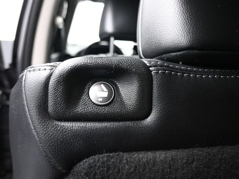 Used 2023 Honda Pilot EX-L image 44
