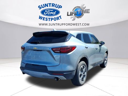 Used 2025 Chevrolet Blazer LT image 3