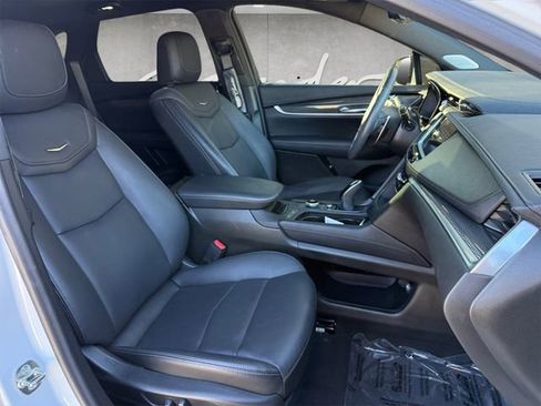 Used 2025 Cadillac XT5 Sportv w/ Technology Package image 15