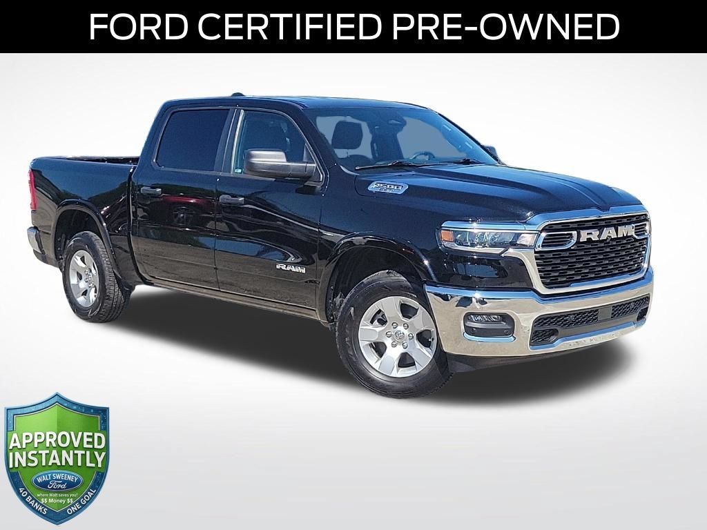 Used 2025 RAM 1500 Big Horn AWD/4WD image 1