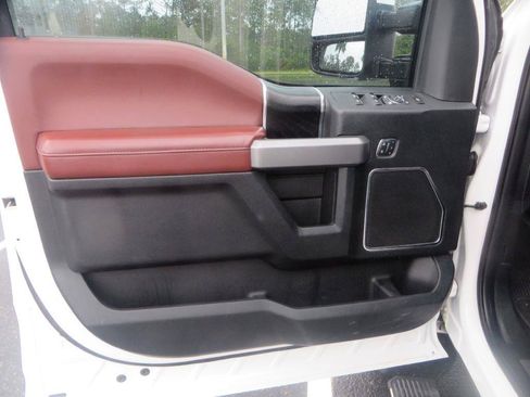 Used 2018 Ford F250 Platinum w/ Platinum Ultimate Package AWD/4WD image 14