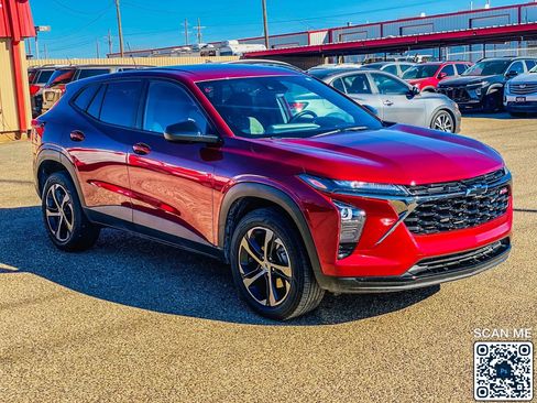 Used 2024 Chevrolet Trax RS w/ Driver Confidence Package image 10