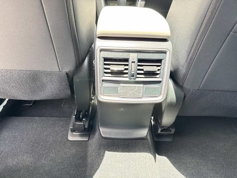 Certified 2023 Subaru Forester Premium AWD/4WD image 18