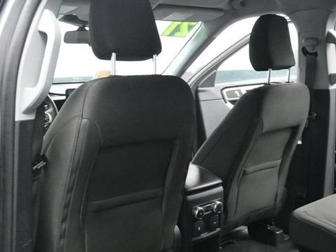 Used 2021 Ford Explorer XLT AWD/4WD image 25