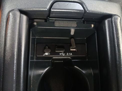 Used 2023 Toyota GR86 RWD image 6