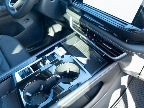 New 2026 Volkswagen Atlas SE image 42