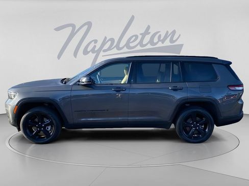 Used 2025 Jeep Grand Cherokee L Limited w/ Luxury Tech Group II AWD/4WD image 9