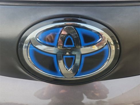 Used 2022 Toyota Sienna LE image 29