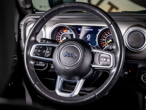 Used 2019 Jeep Wrangler Unlimited Sahara image 26