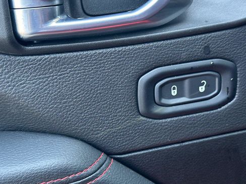 Used 2023 Jeep Wrangler Unlimited Rubicon 4xe image 11