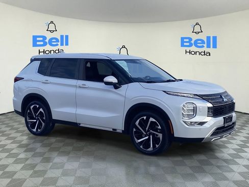 Used 2023 Mitsubishi Outlander SE image 6