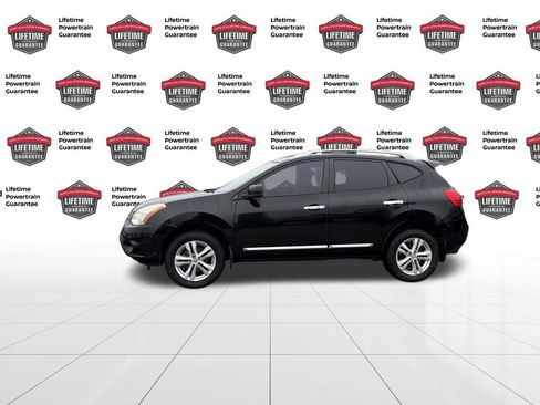Used 2012 Nissan Rogue SV image 2
