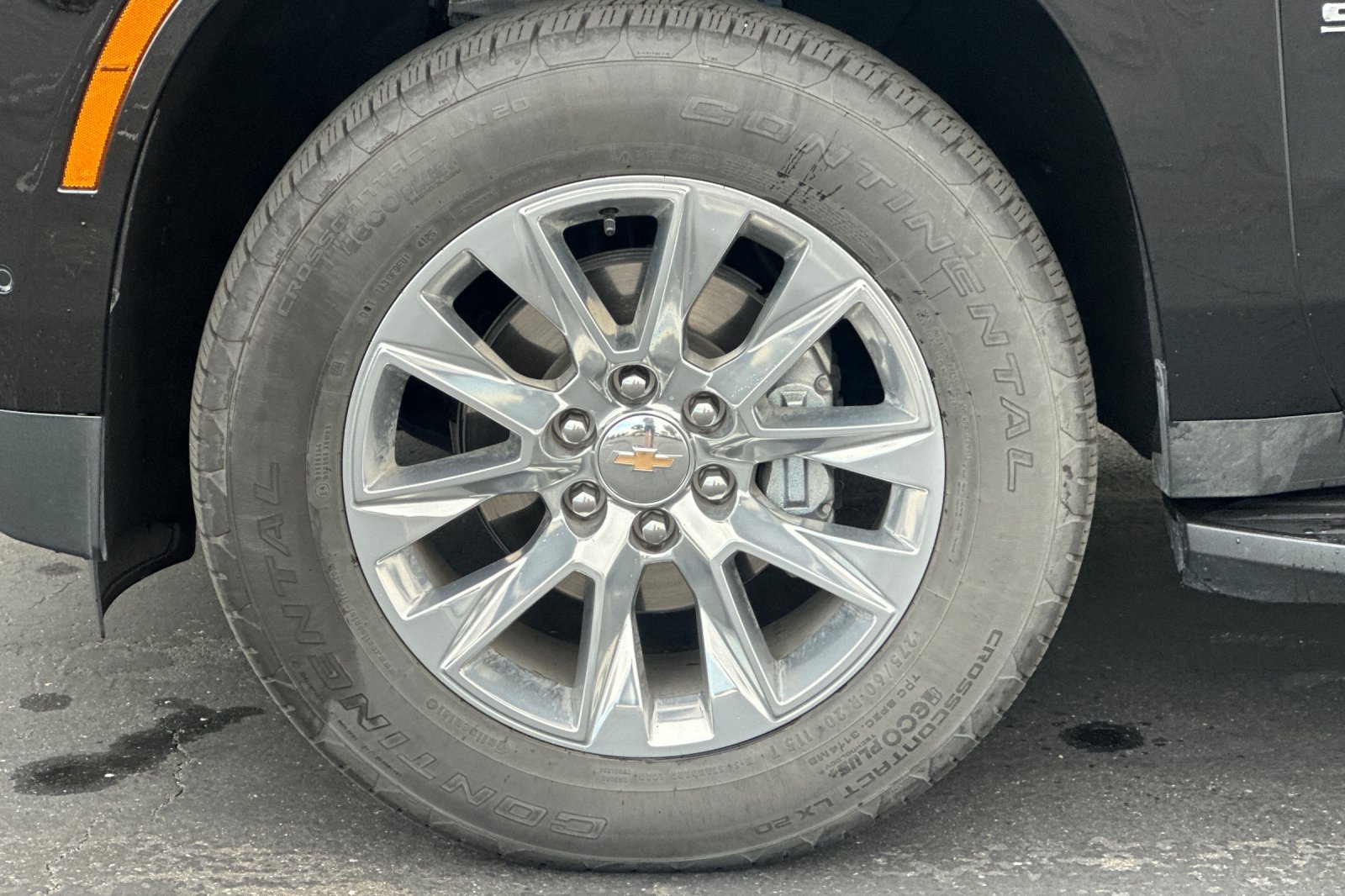 Used 2026 Chevrolet Suburban Premier AWD/4WD image 44