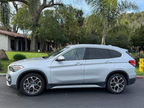 Used 2021 BMW X1 xDrive28i w/ Premium Package image 2