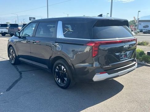 Used 2026 Kia Carnival LXS FWD image 6