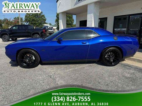 Used 2021 Dodge Challenger R/T RWD image 9
