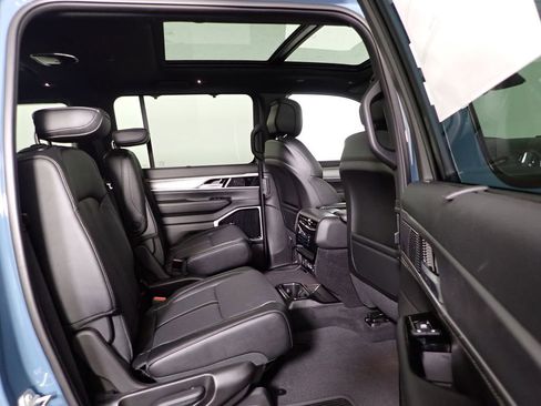 New 2026 Jeep Grand Wagoneer Limited AWD/4WD image 42