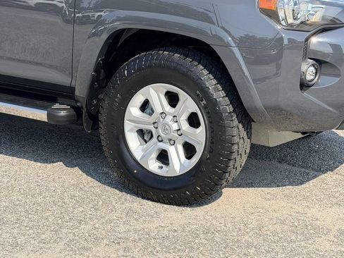 Certified 2024 Toyota 4Runner SR5 Premium w/ Moonroof Package AWD/4WD image 27