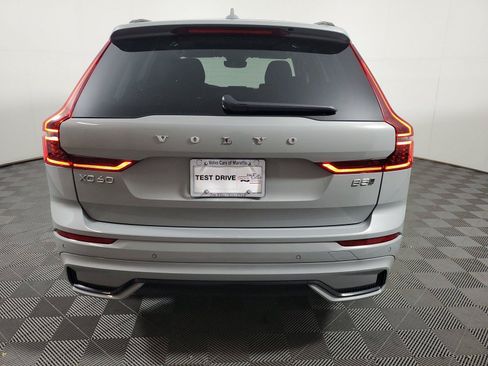 Certified 2026 Volvo XC60 B5 Core AWD/4WD image 5