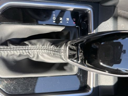 Used 2024 Subaru Forester Touring w/ Convenience Package image 24