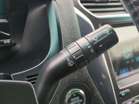 Used 2018 Ford Explorer Sport image 25