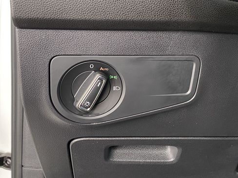 Certified 2023 Volkswagen Tiguan SE R-Line FWD image 30
