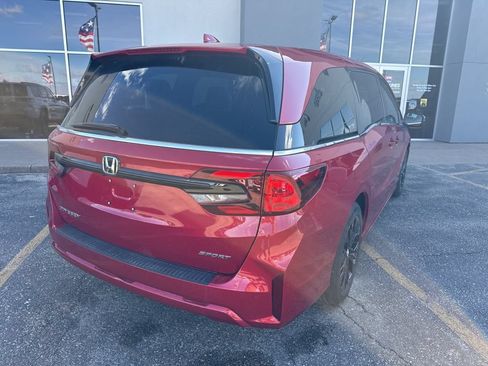 Used 2025 Honda Odyssey Sport-L image 3