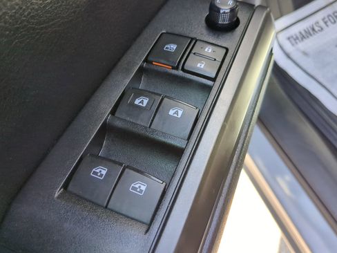 Used 2019 Toyota Tacoma TRD Sport image 47