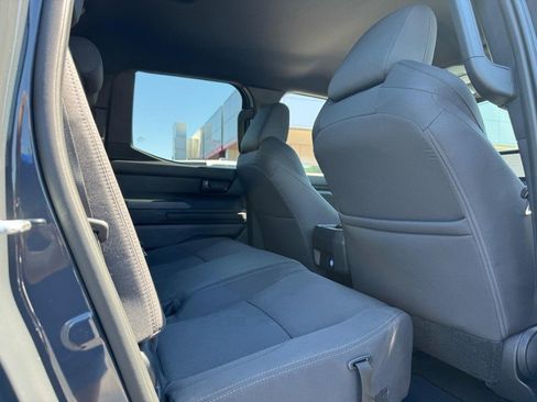 Certified 2025 Toyota Tacoma SR5 AWD/4WD image 9