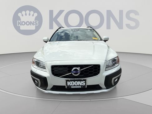 Used 2016 Volvo XC70 T5 Platinum w/ Protection Package FWD image 11