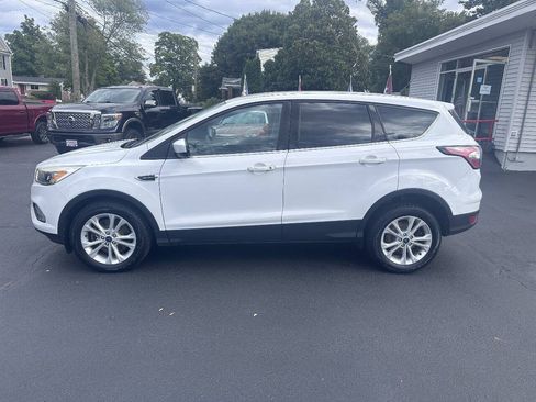 Used 2017 Ford Escape SE AWD/4WD image 9