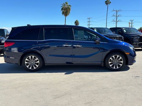 Used 2024 Honda Odyssey EX-L image 3