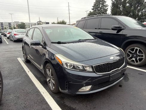Used 2017 Kia Forte EX FWD image 4