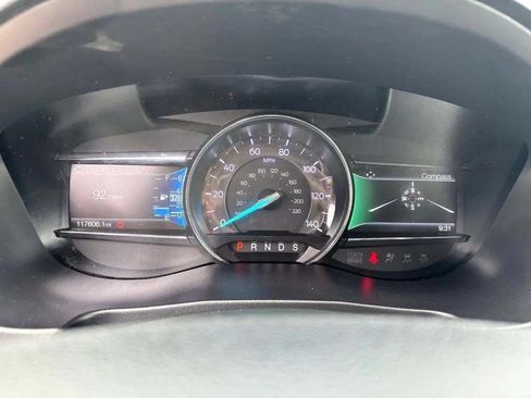 Used 2018 Ford Explorer XLT w/ Equipment Group 202A FWD image 12