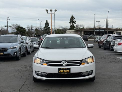 Used 2015 Volkswagen Passat 1.8T Limited Edition FWD image 2