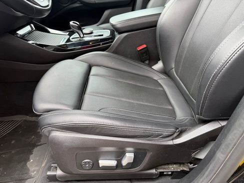 Used 2023 BMW X3 xDrive30i w/ Premium Package image 12