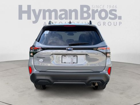 Used 2025 Subaru Forester Premium w/ Convenience Package #2 image 4
